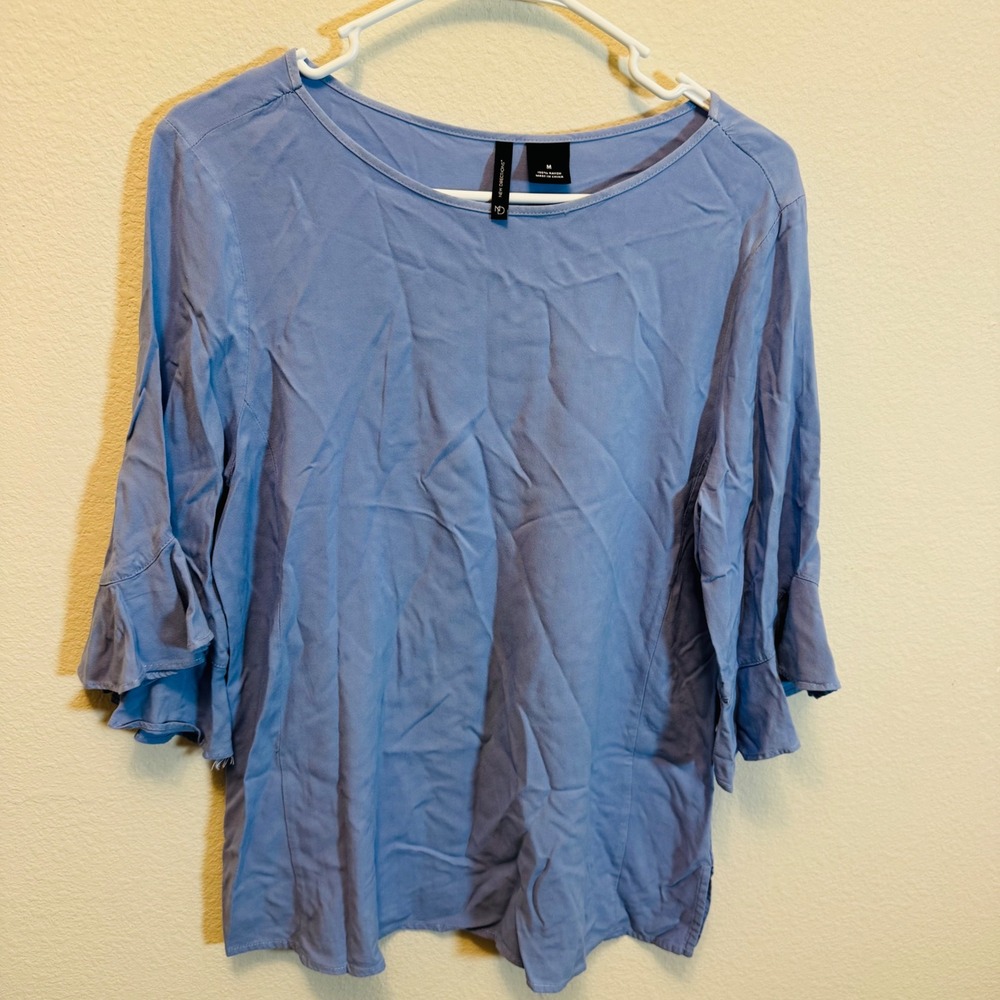 New Directions Women's Blue Bell Sleeve Lightweight Rayon‎ Top Size Medium - Picture 2 of 3
